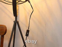 Angesagte Dreibein Standlampe mit Metallschirm Käffig Design Anthrazit, Schalter