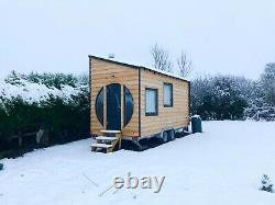 Tiny House Sur Roues / Entièrement Sur Mesure Sur / Hors-grid / Eco / 5,5m X 2,5m X 4m